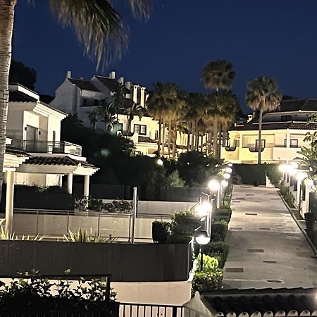 Stylish Townhouse In Beachfront Complex Marbella Eksteriør bilde