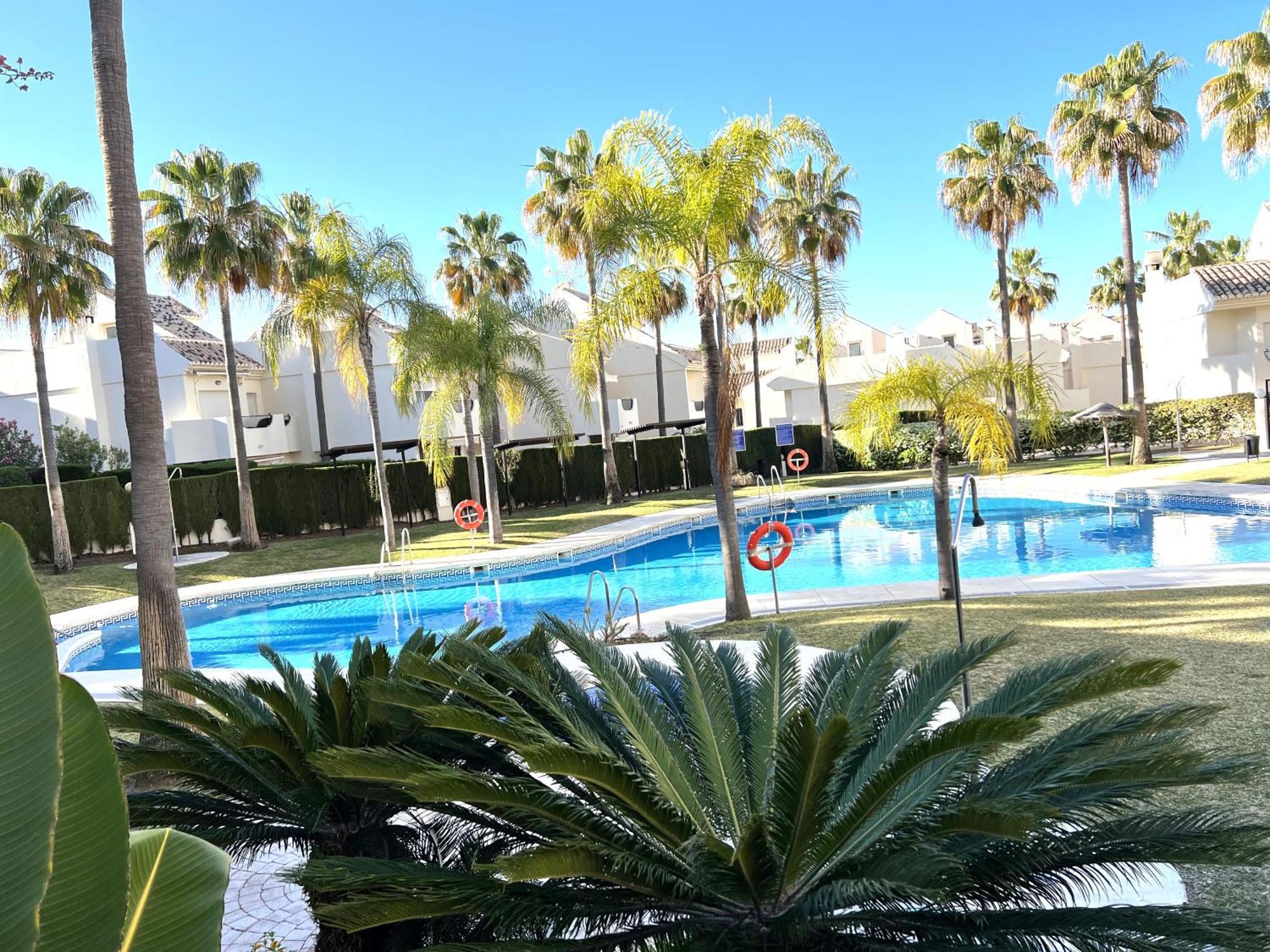 Stylish Townhouse In Beachfront Complex Marbella Eksteriør bilde