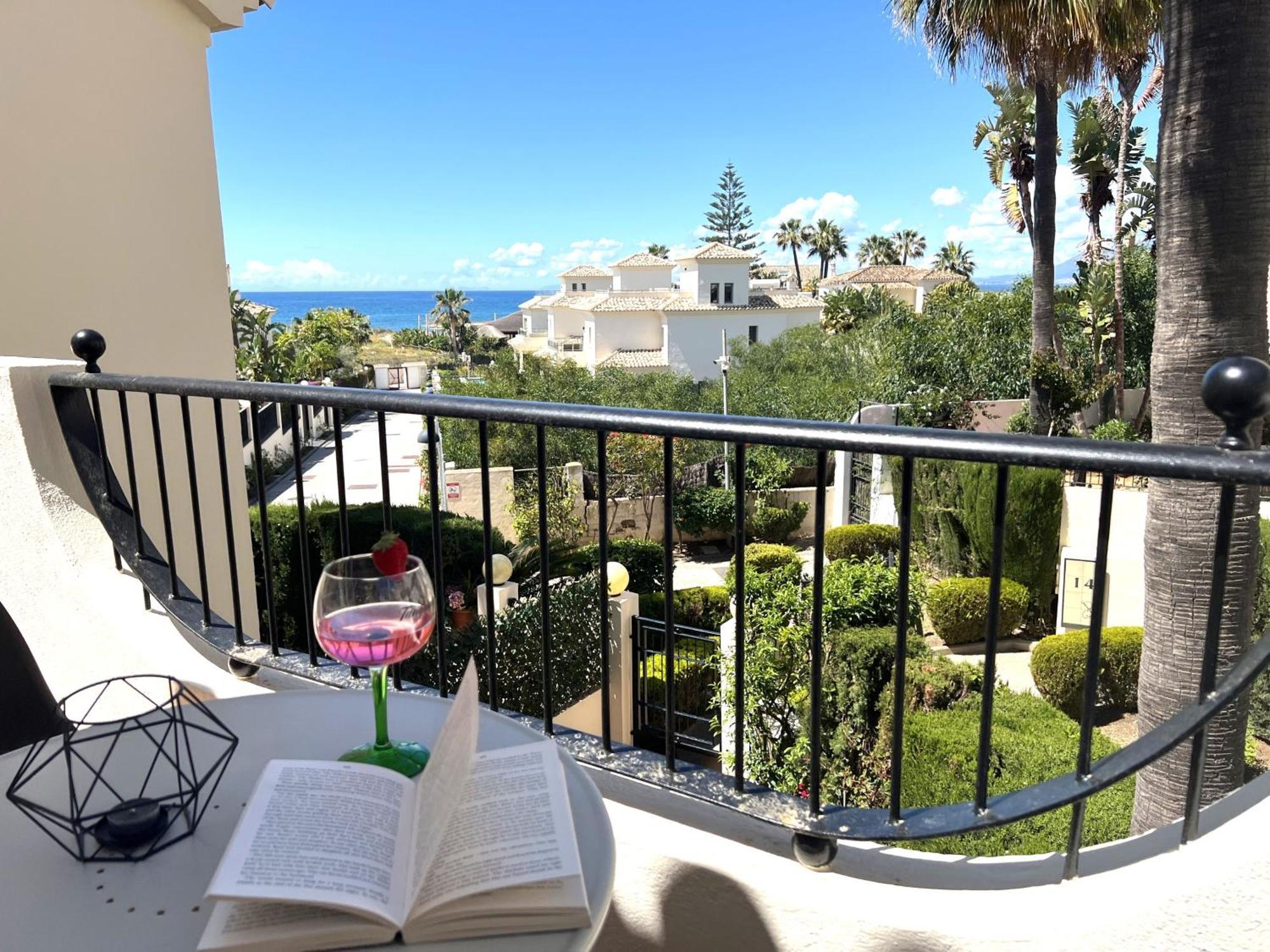 Stylish Townhouse In Beachfront Complex Marbella Eksteriør bilde