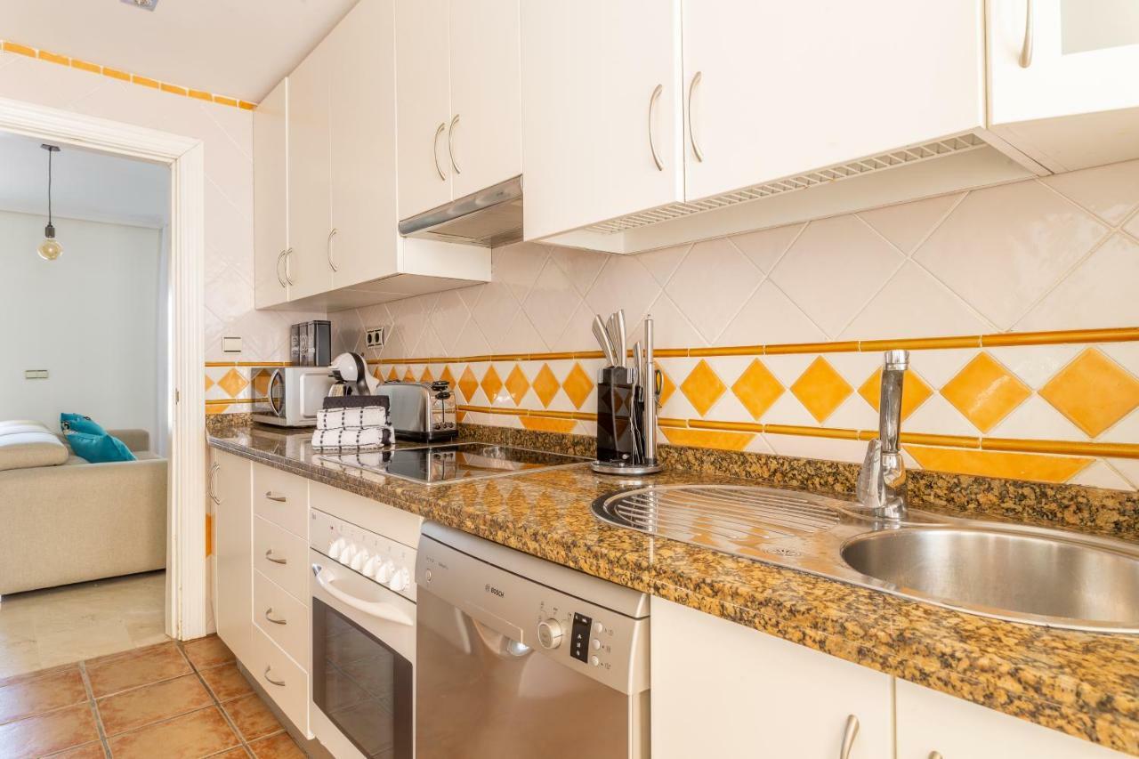 Stylish Townhouse In Beachfront Complex Marbella Eksteriør bilde