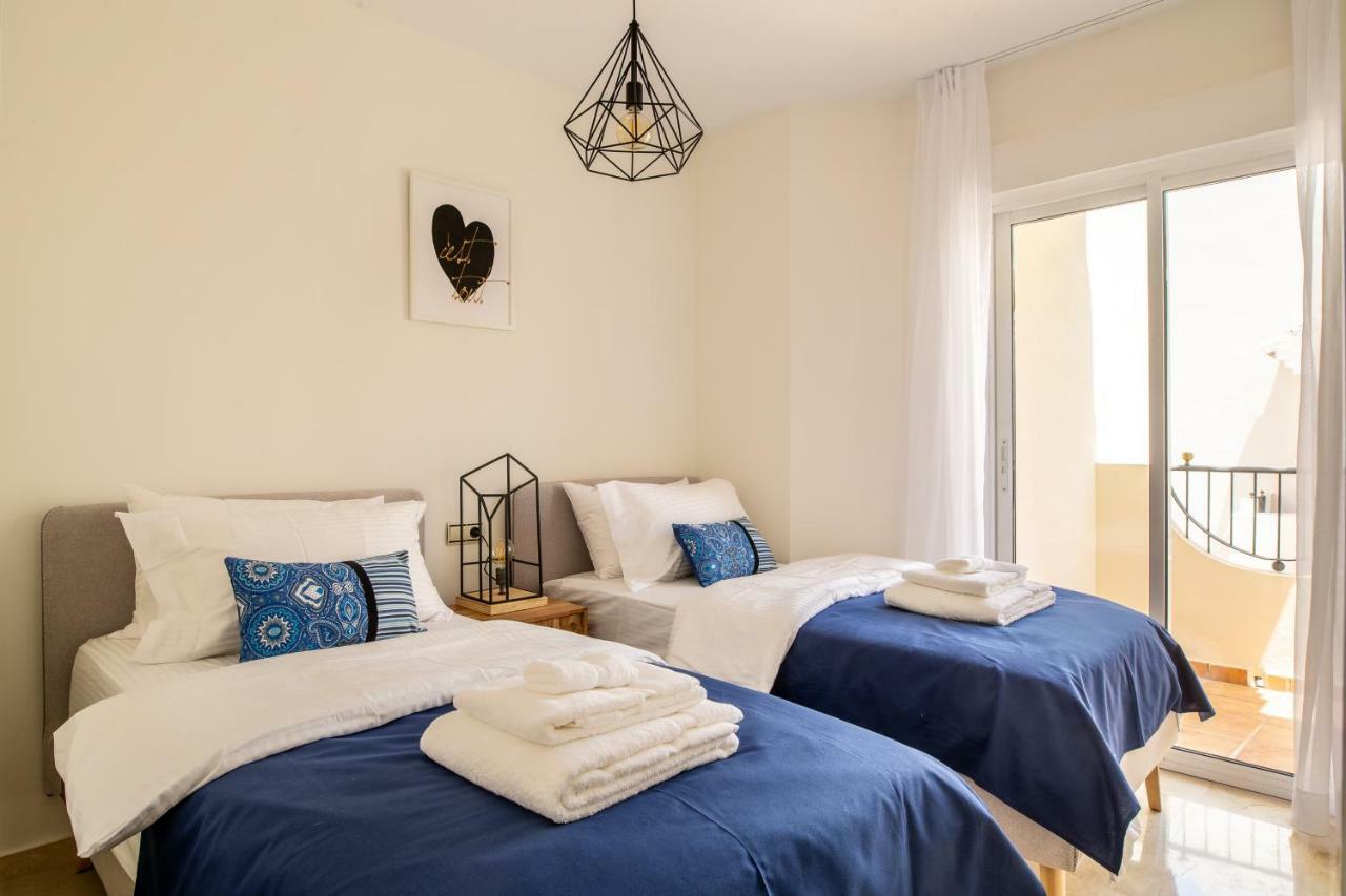 Stylish Townhouse In Beachfront Complex Marbella Eksteriør bilde