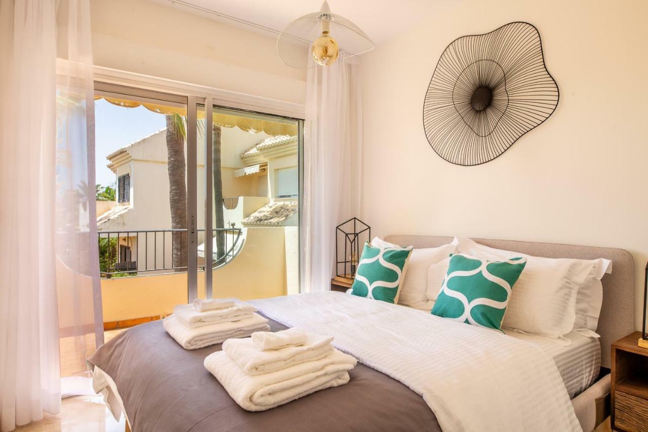 Stylish Townhouse In Beachfront Complex Marbella Eksteriør bilde